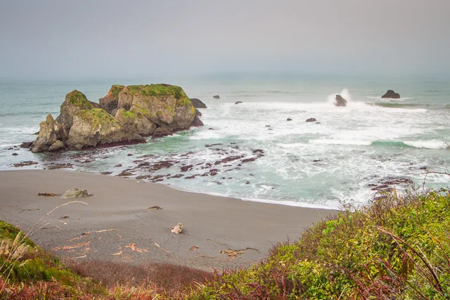 Coastline from Highway 1 north of Fort Bragg, California, Canon 7D with Canon EF-S 10-22mm @ 22mm, 0.8s @ f/16, ISO 100