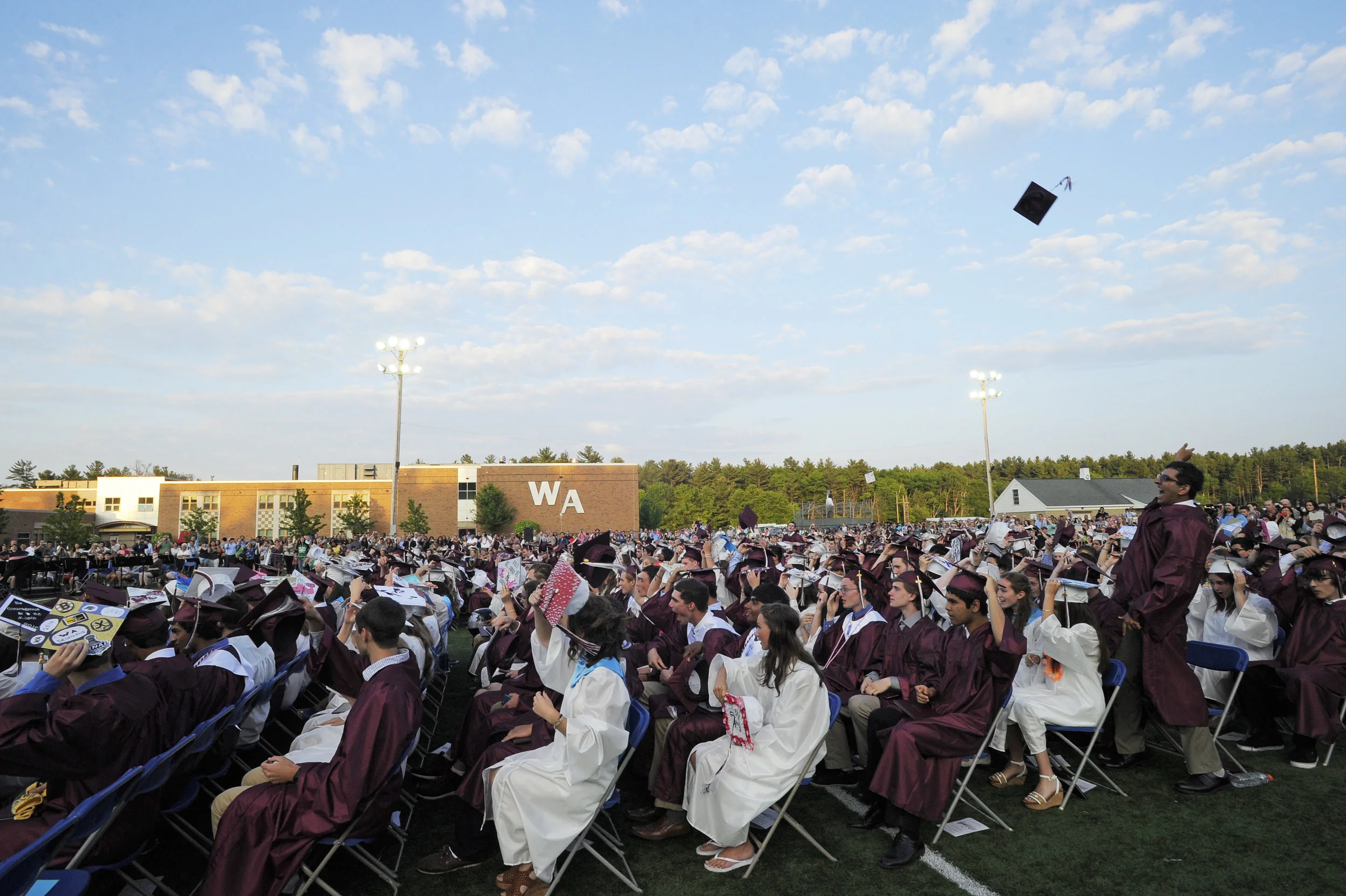 0609_MANEW_MA_WES_grad9.jpg