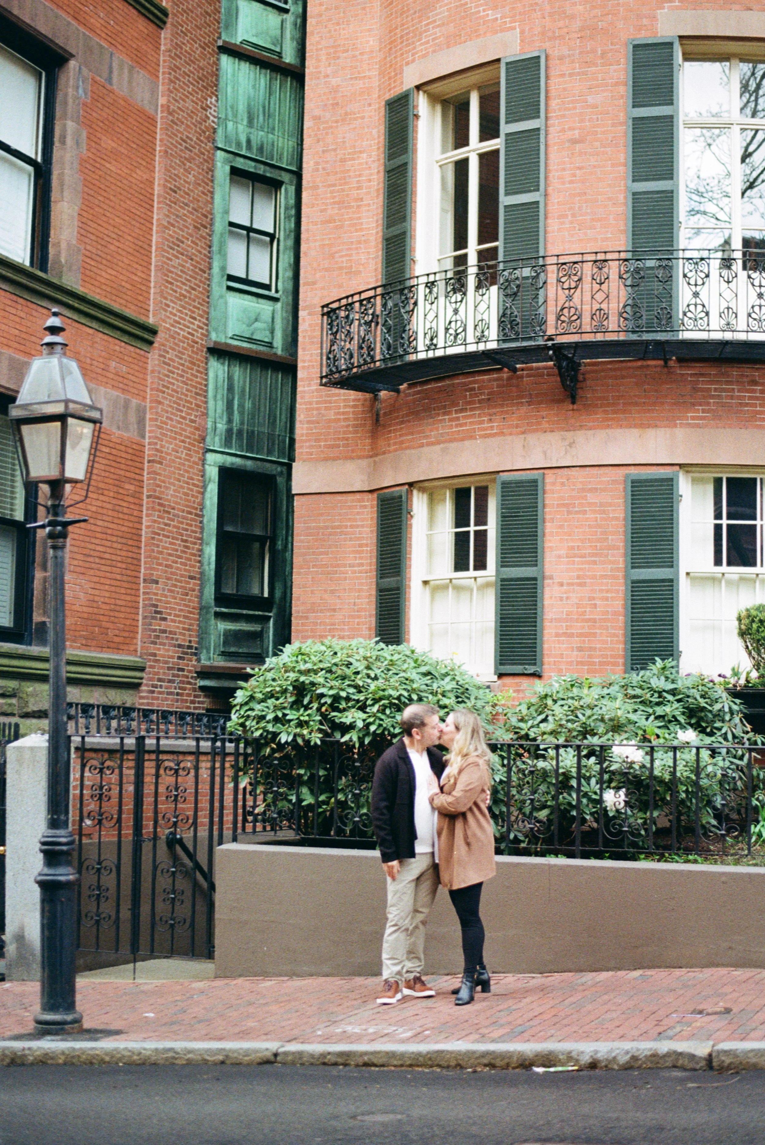 051026-Cathy-Aaron-Engagement-Color-Film-005.jpg