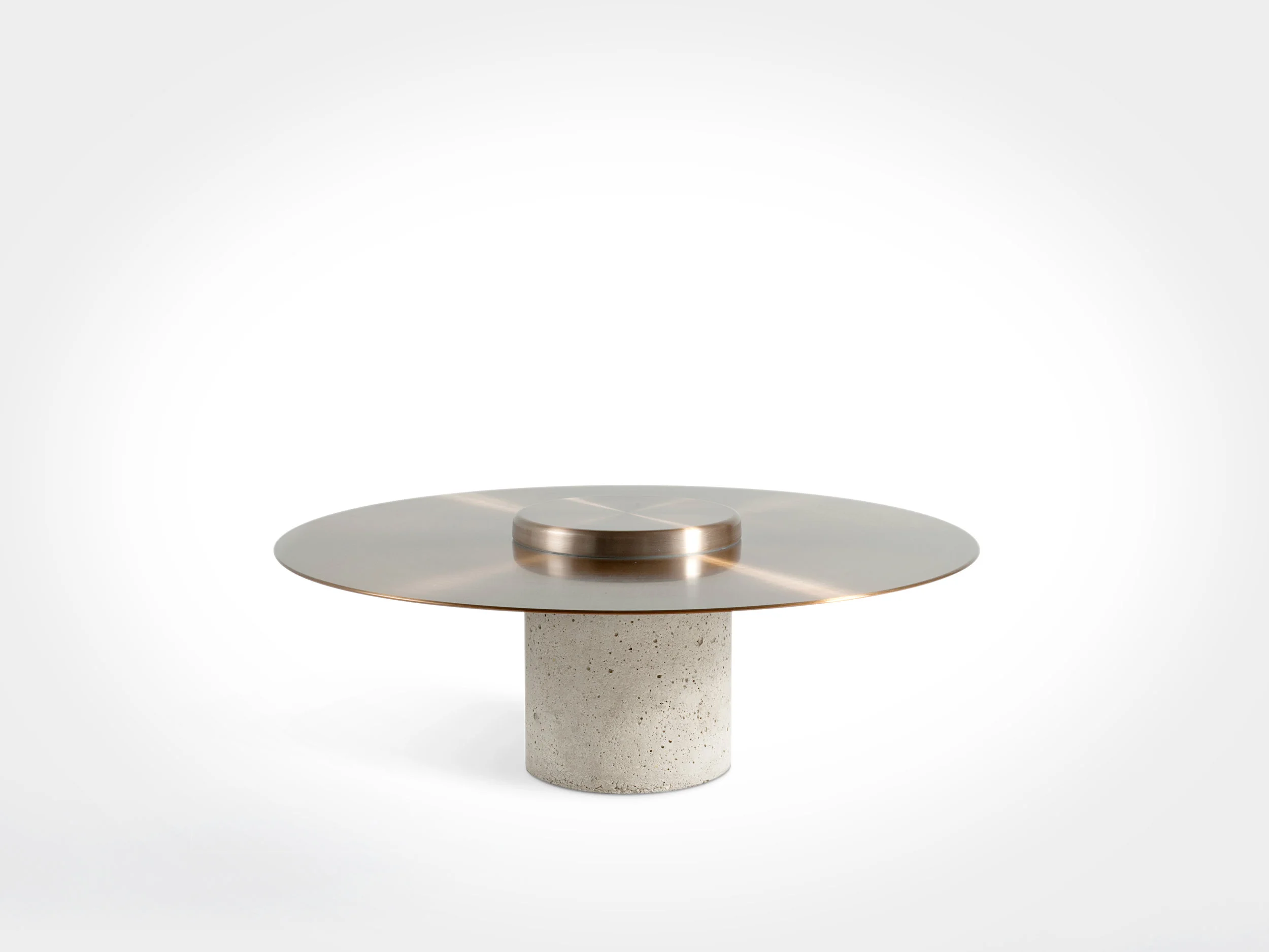 Canotier table — Photo courtesy of Roche Bobois