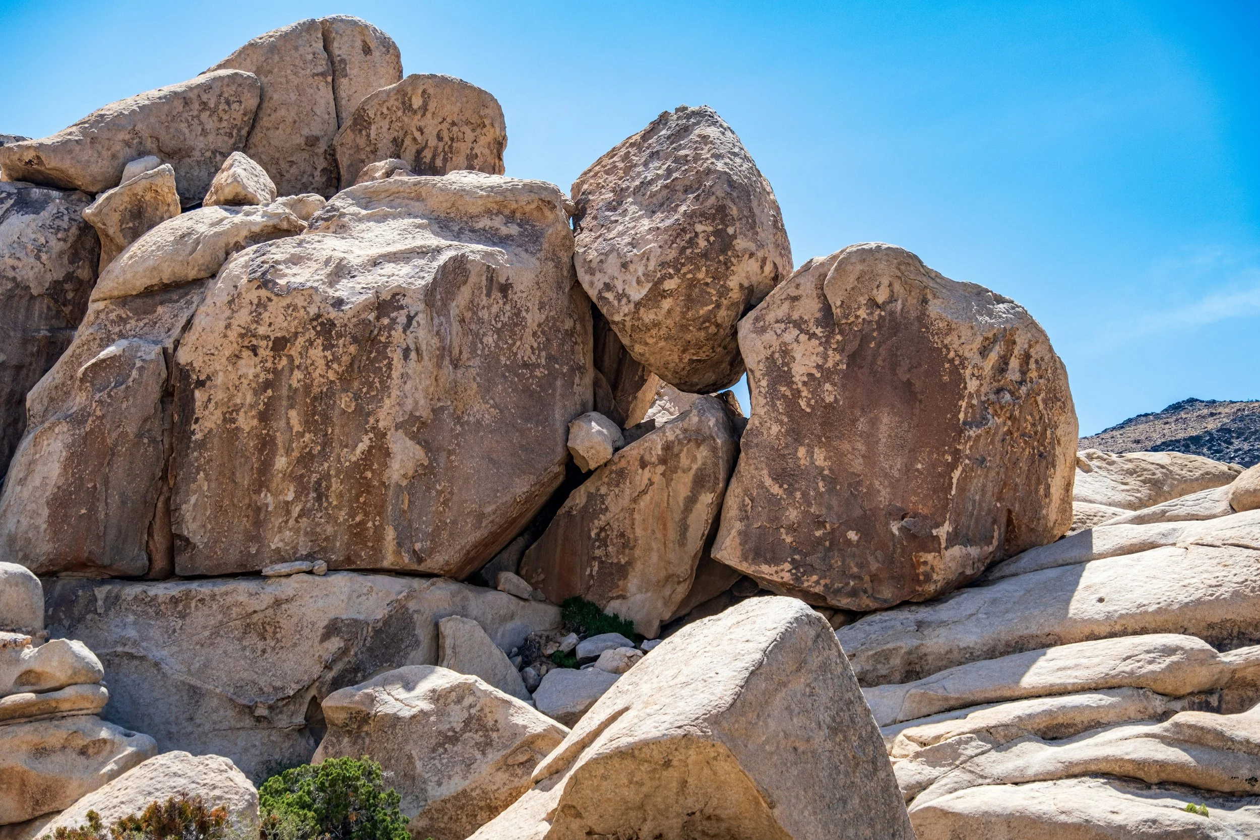 •rocks.jpg