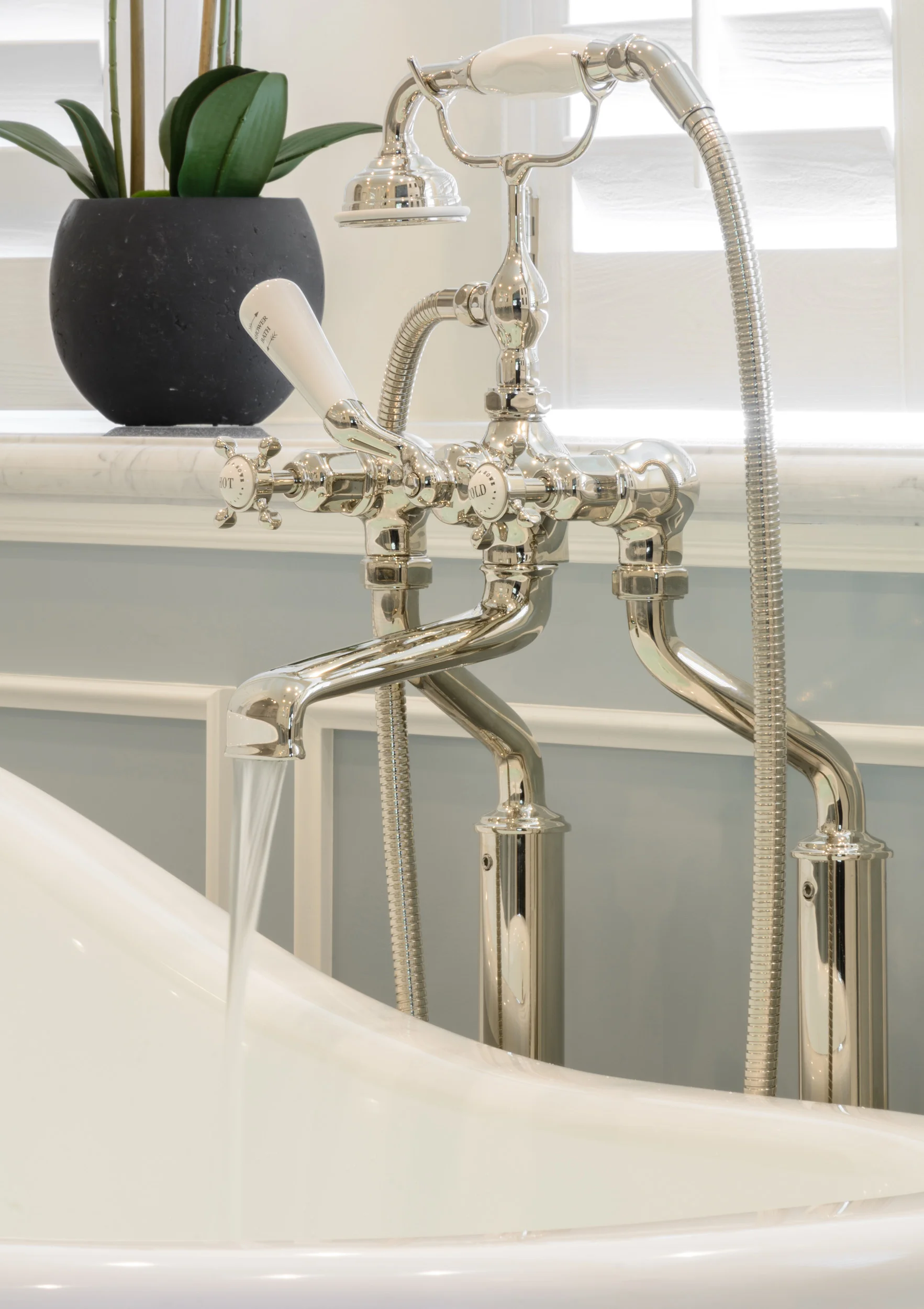 Traditional 3-handle floor mount clawfoot tub faucet with hand shower combo set