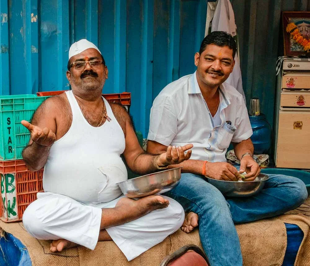 The seller with his friend - Fuji GW 670 and Provia 100 in Mumbai