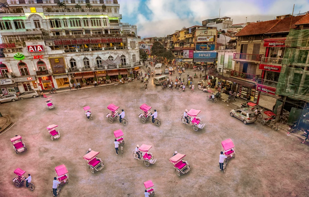 Trycicle dance in Hanoi