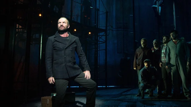 סטינג במופע בBroadway