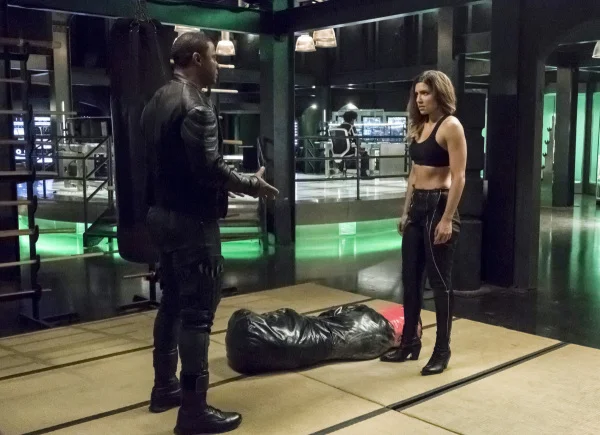 arrow-season-6-photos-1.jpg