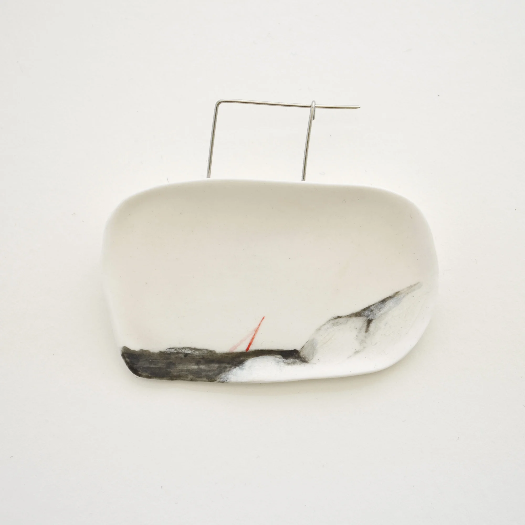 brooch-I.jpg