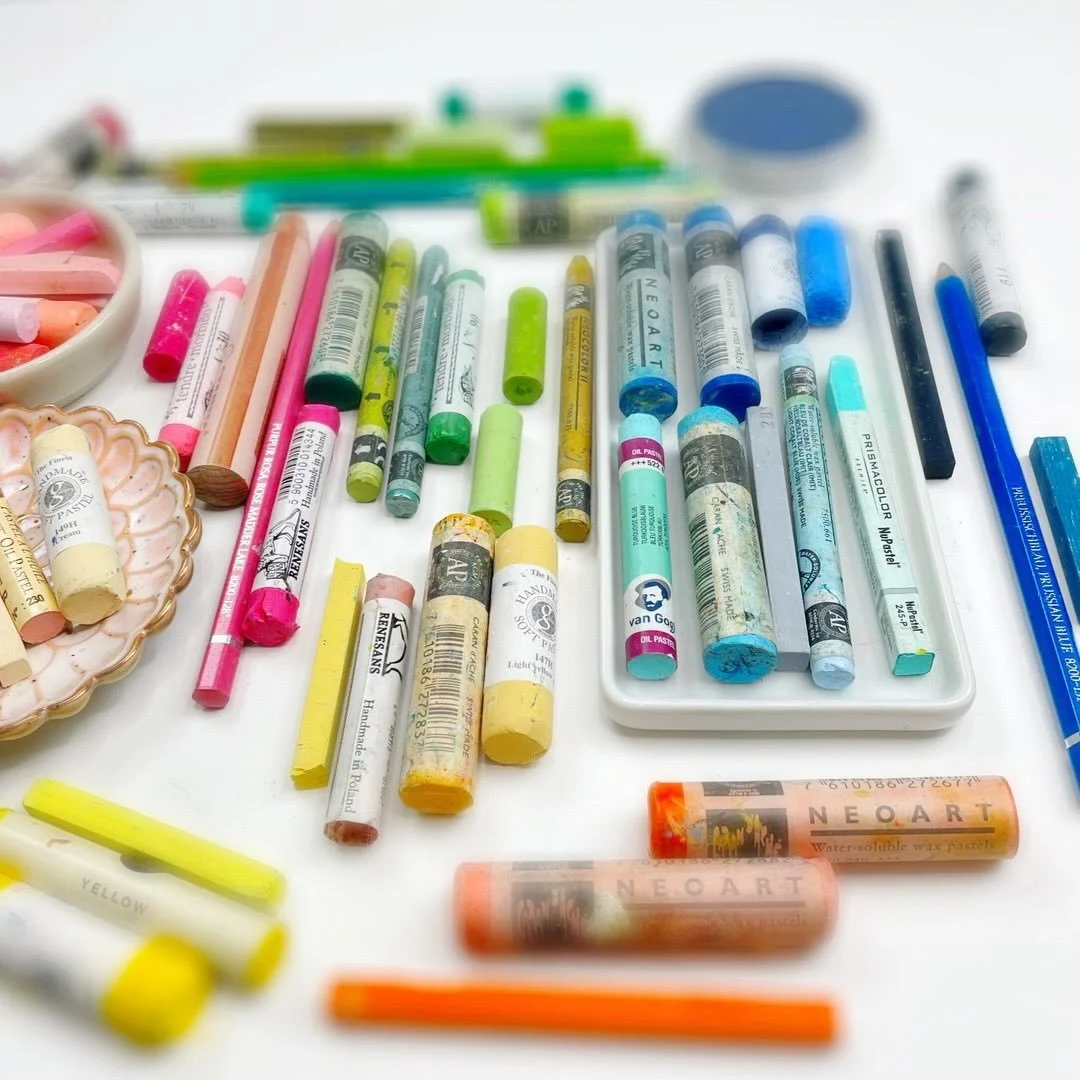 My kind of &ldquo;art supplies&rdquo; candy 🍬🎨