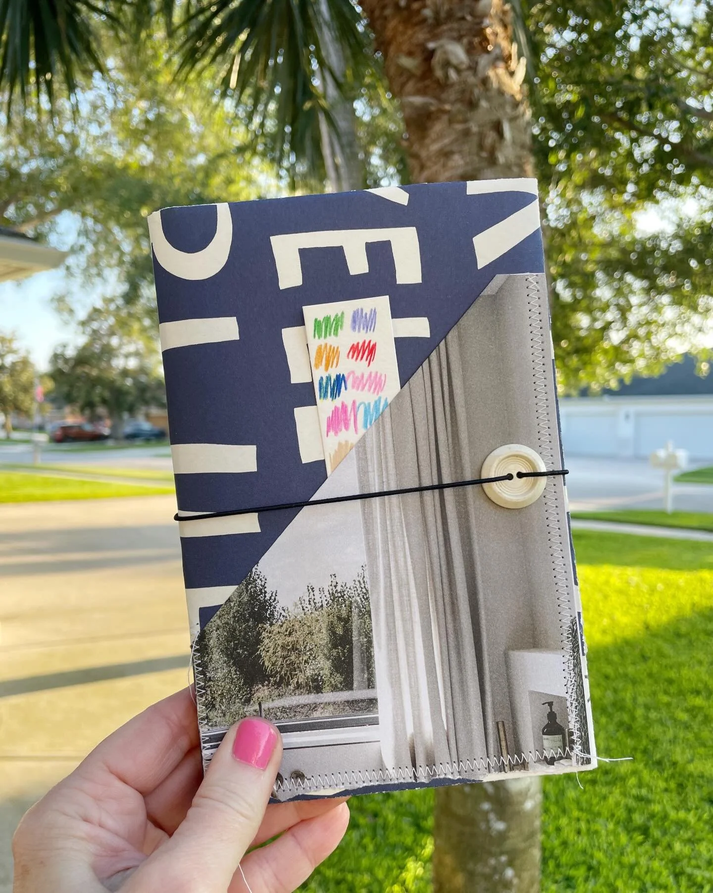 Jacket Your Journal (via Substack) with @rosepearlman.  Thank you so much for the tutorial...so fun. 😊
⠀⠀⠀⠀⠀⠀⠀⠀⠀
#sketchbook #artistbook #journal