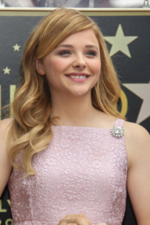 chloemoretz.jpg