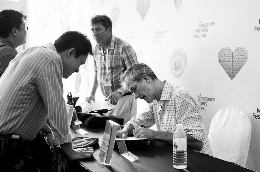  Geoff Dyer signing books 