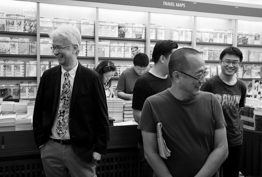  Kenny Chan (Kinokuniya), Edmund Wee (Epigram Books) &amp; Sonny Liew before the launch 