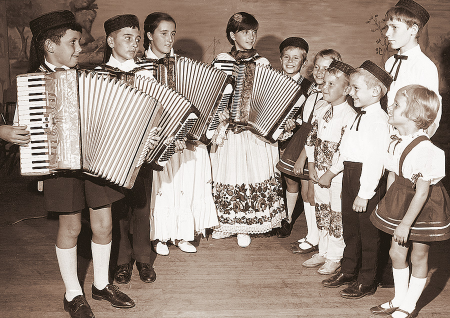 croatian-accordian-children.jpg