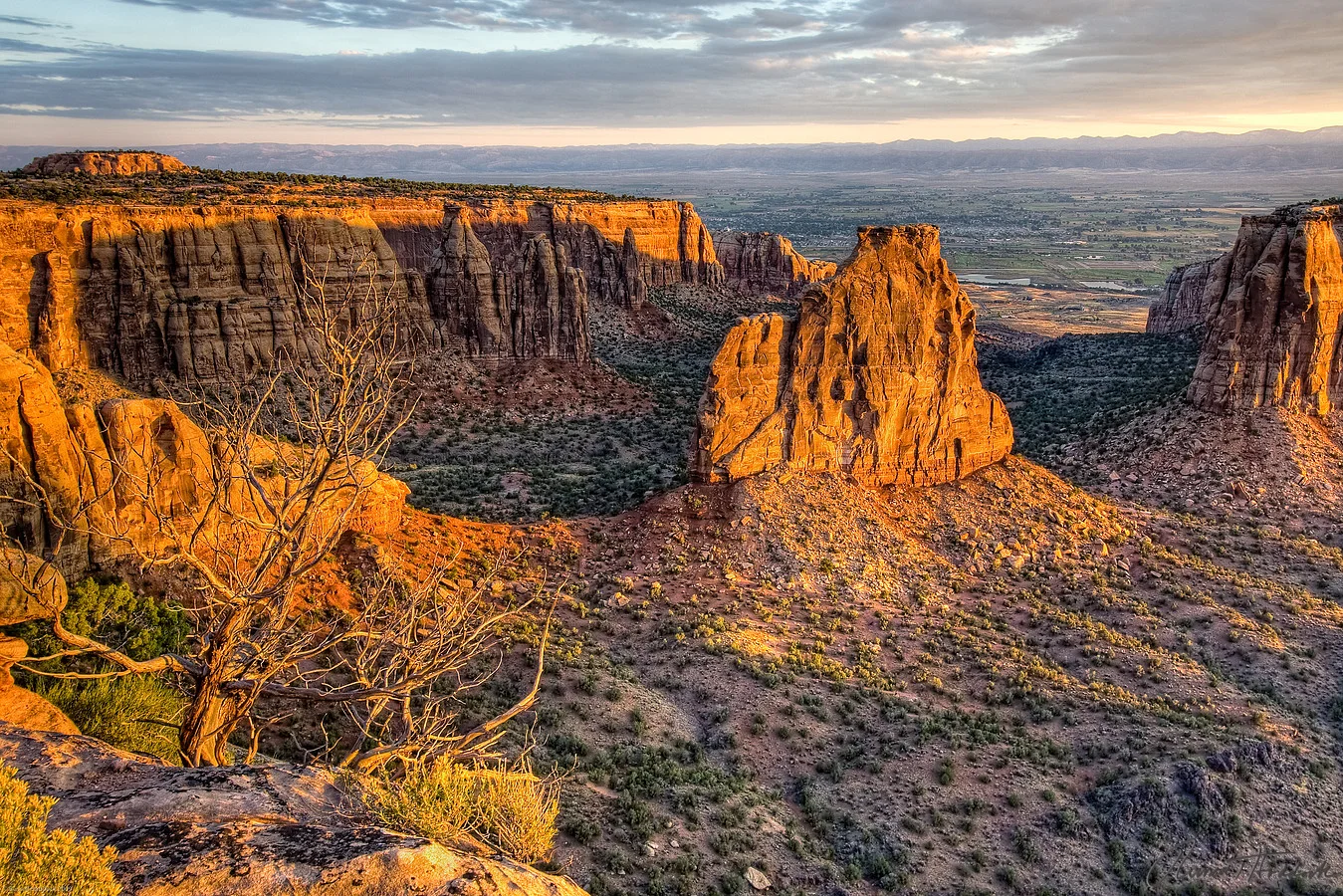 Independence Monument