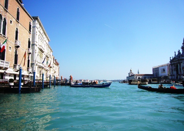 design2share in venice 19.jpg