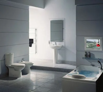 Ensuite Baths with Toys