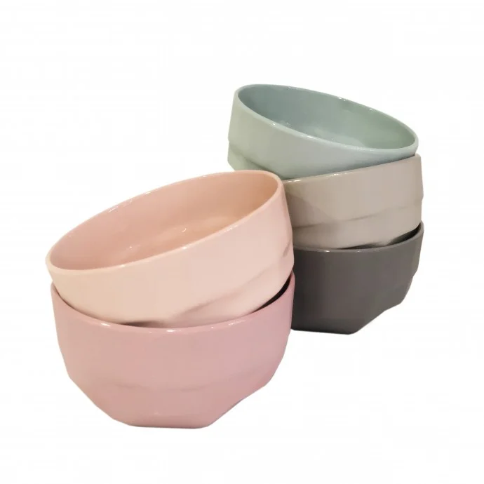 Set of 5 color porcelain bowls with faceted design from Hubsch