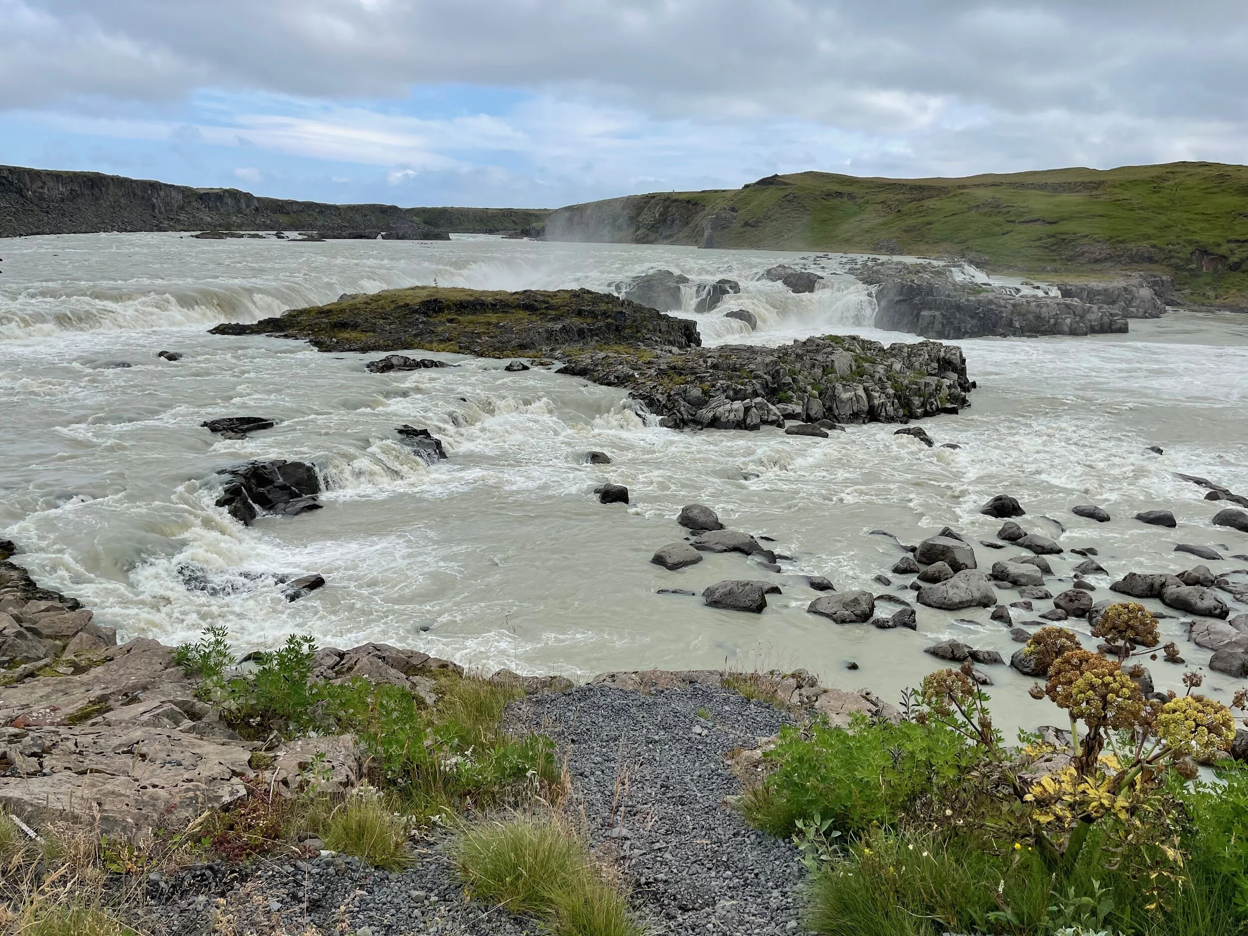 icelandday3_03 - 2.jpeg