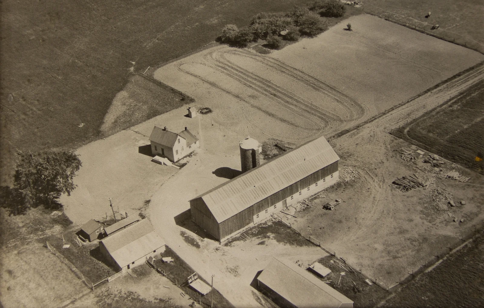 Gerrits Farm BW.jpg