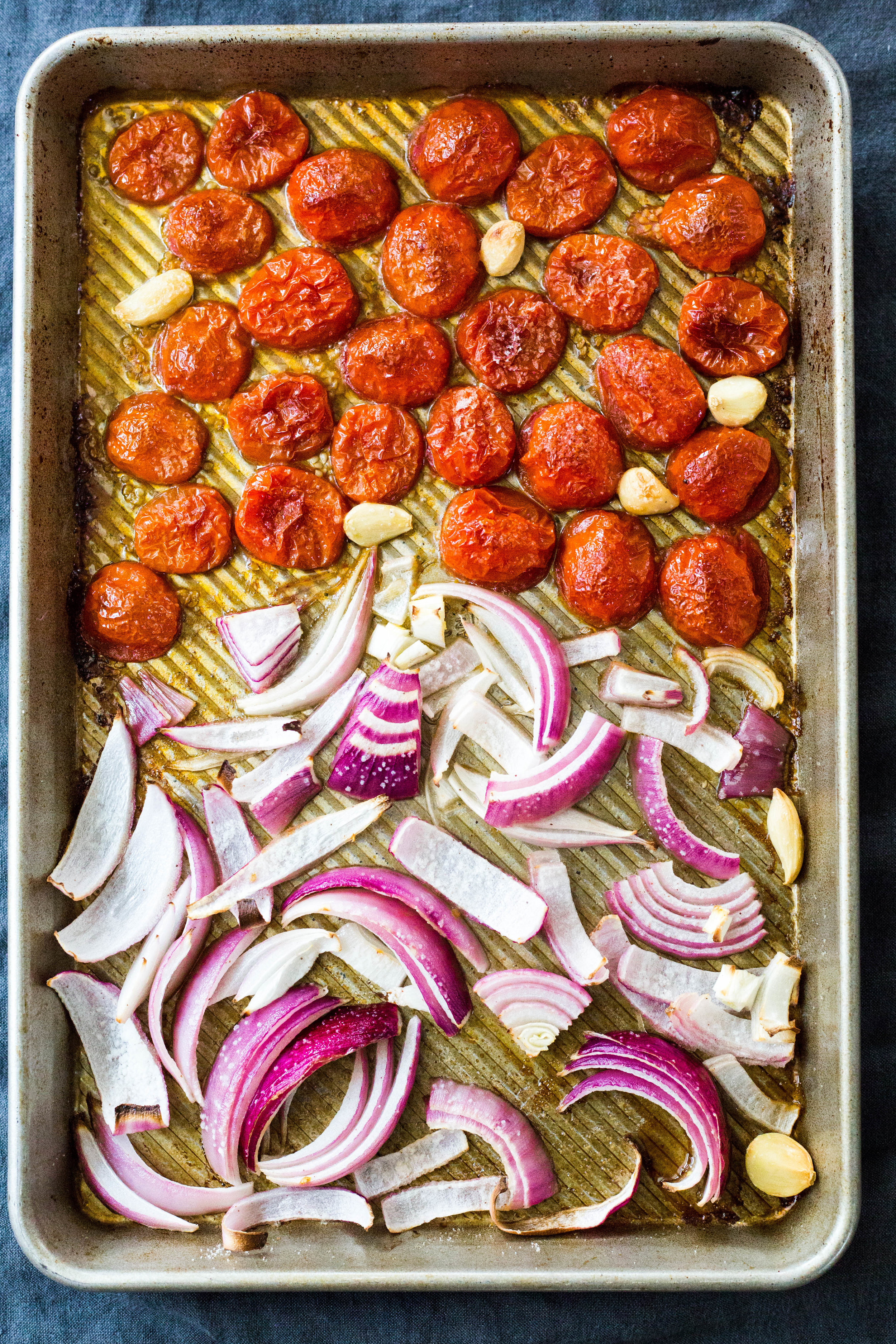 roasted tomatoes and onions | vegan | #puremamas