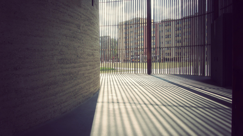 Rammed Earth Chapel_Peter Sassenroth_08.jpg