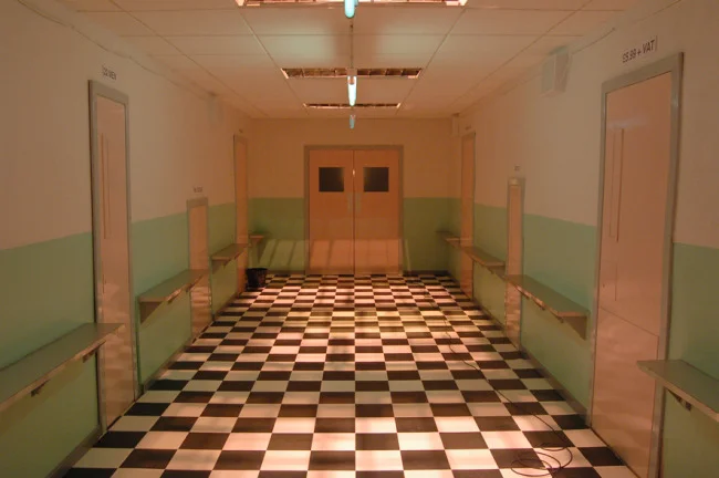 IFE_corridor01.jpg