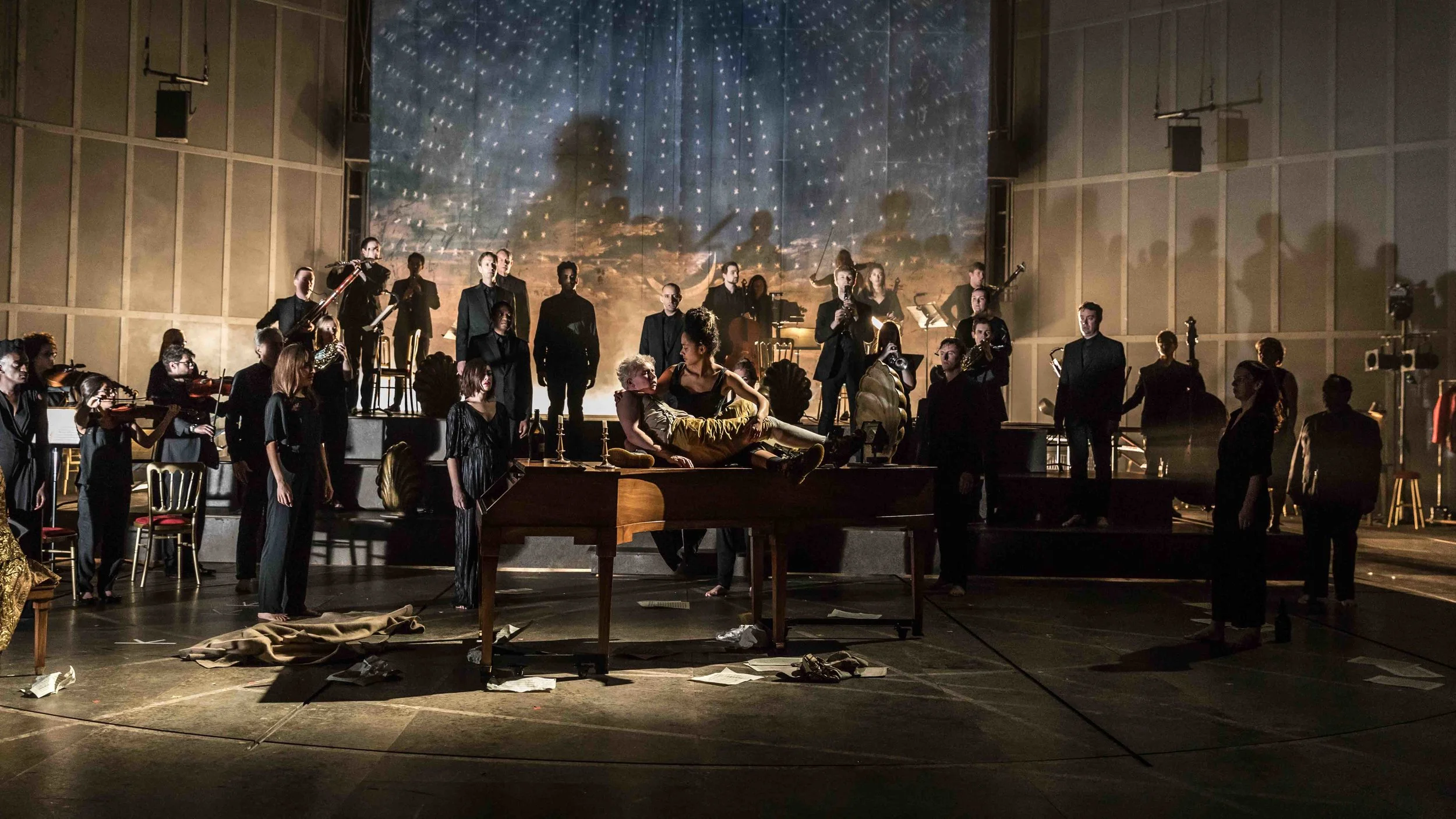 Amadeus / By Peter Schaffer The Olivier at the National Theatre, London November 2016 + Direction Michael Longhurst Choreography Imogen Knight Lighting Design Peter Mumford