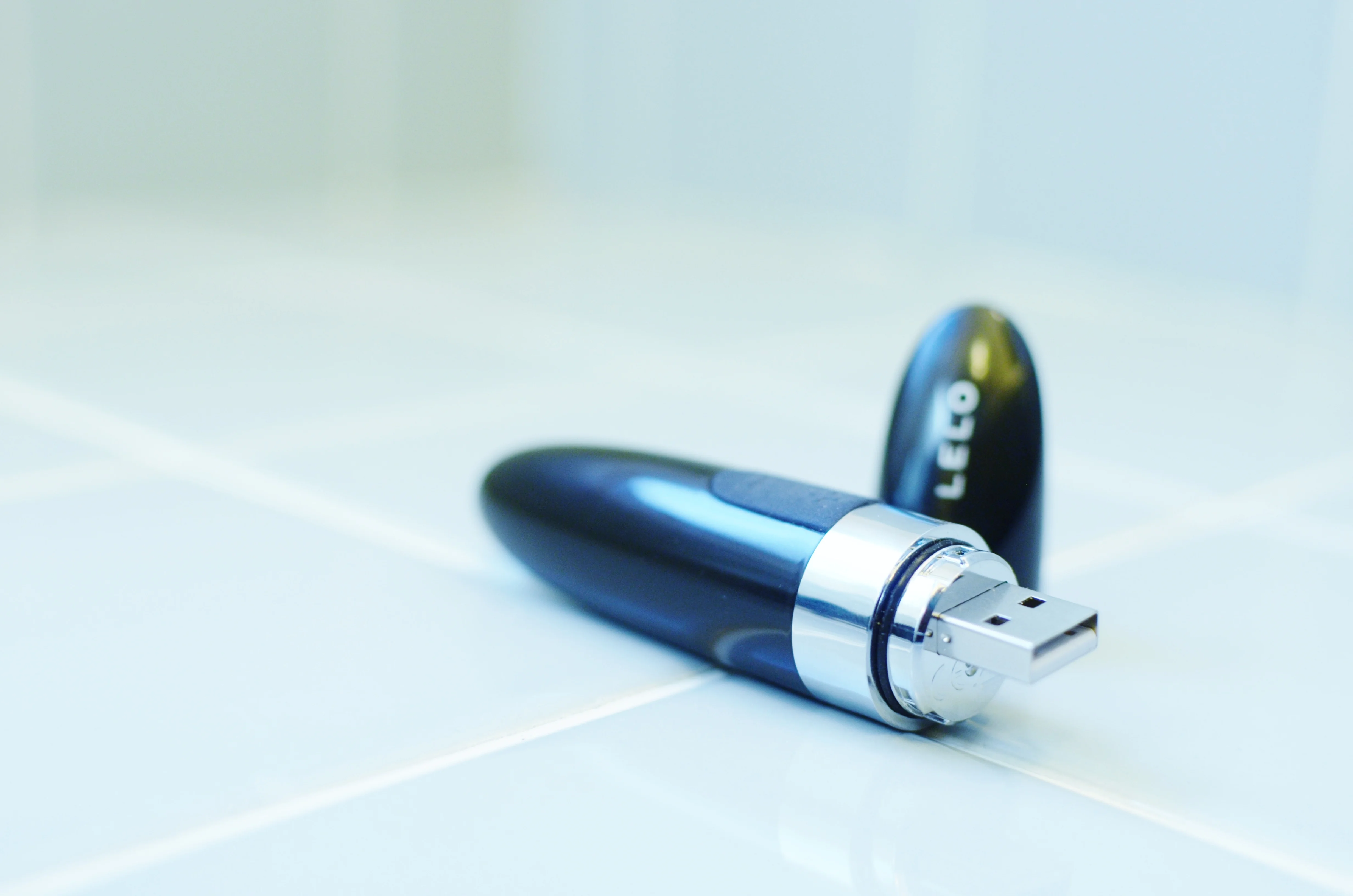 Lelo Mia 2 Review: Playtime Anytime (Sexpert Approved)