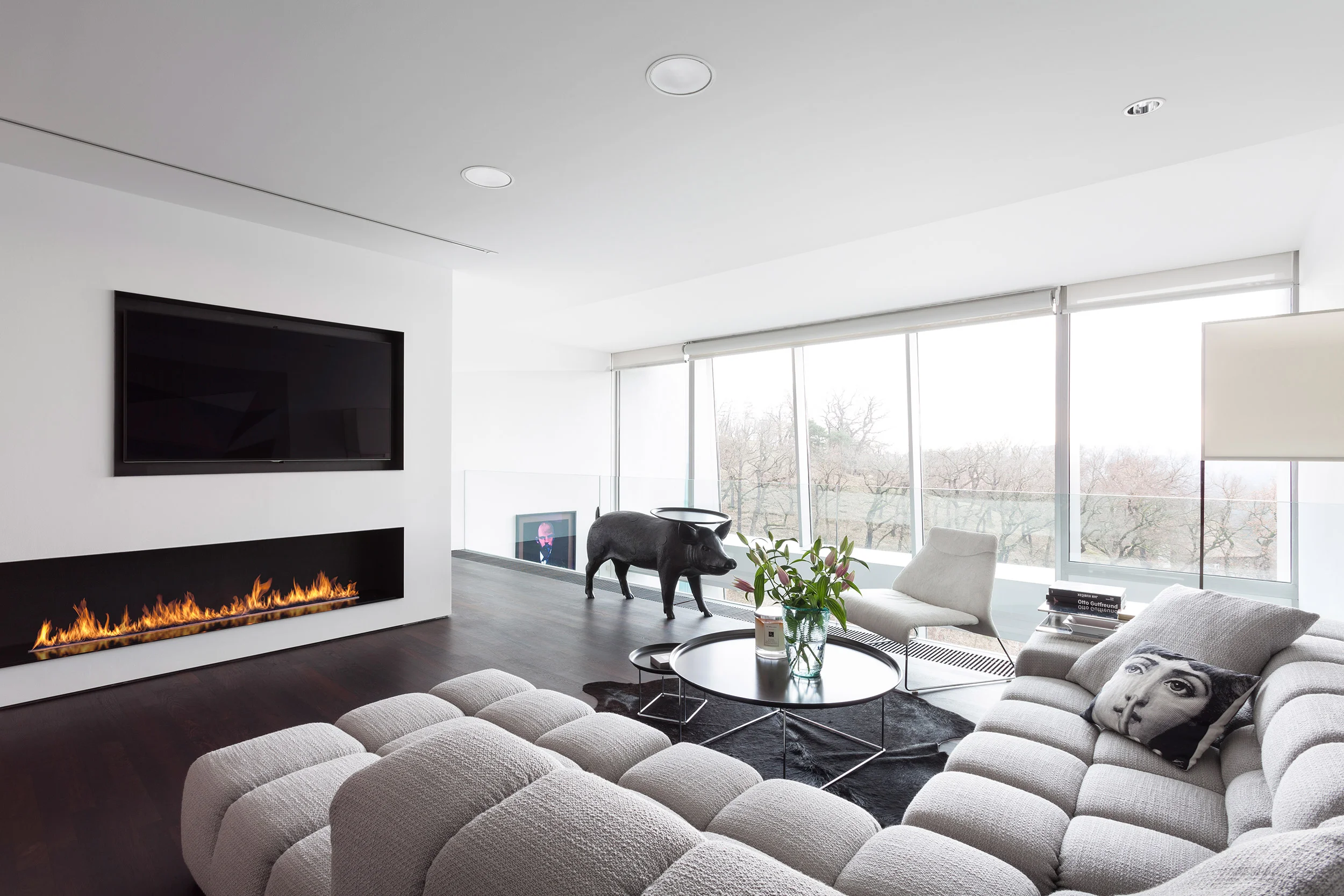 Fire-Line-Automatic-3-Planika-Private-residence-Prague-Czech-Republic-design-by-Ivanka-Kowalski_.jpg