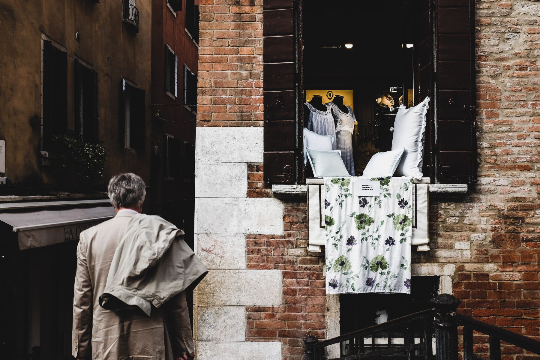 laROQUE-venice-rome-002.jpg (Copy)