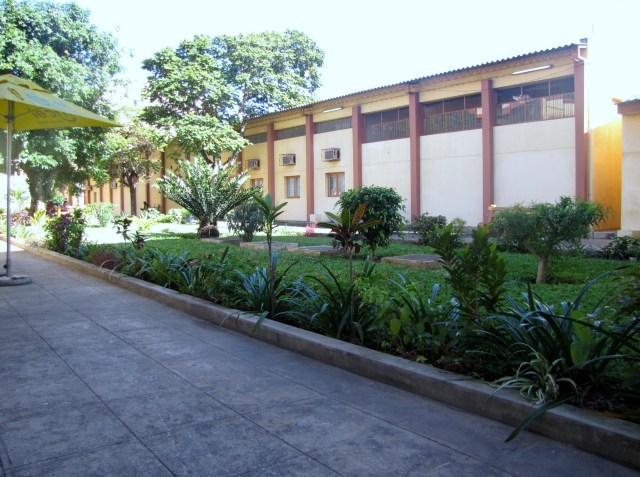 universidade eduardo mondlane classrooms