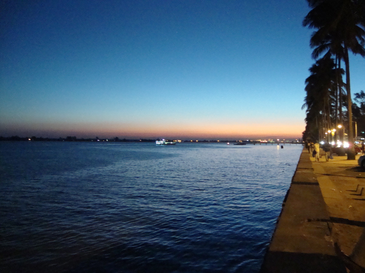 sidewalk view from coastal side of maputo