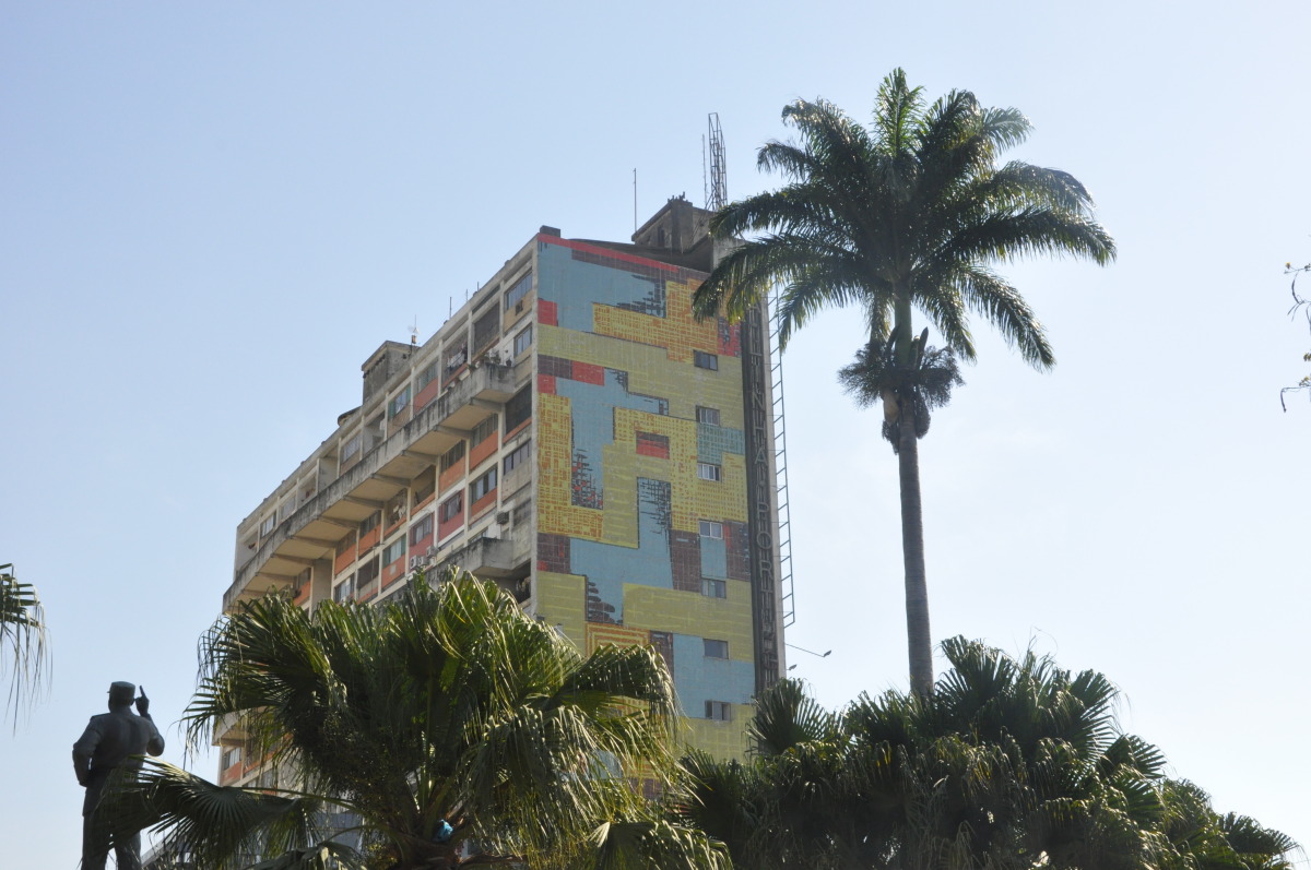 looking up in maputo