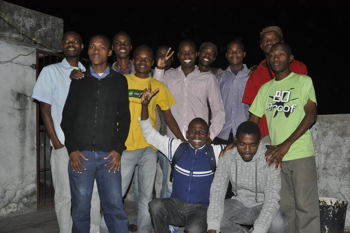 students from universidade eduardo mondlane