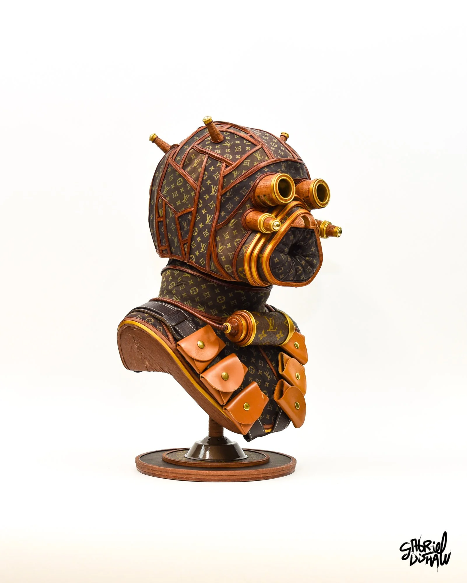 Gabriel-dishaw-Luxesken-Raider-tusken-raider-luxury-star-wars-sand-people-upcycled-cosplay-helmet-22.jpg