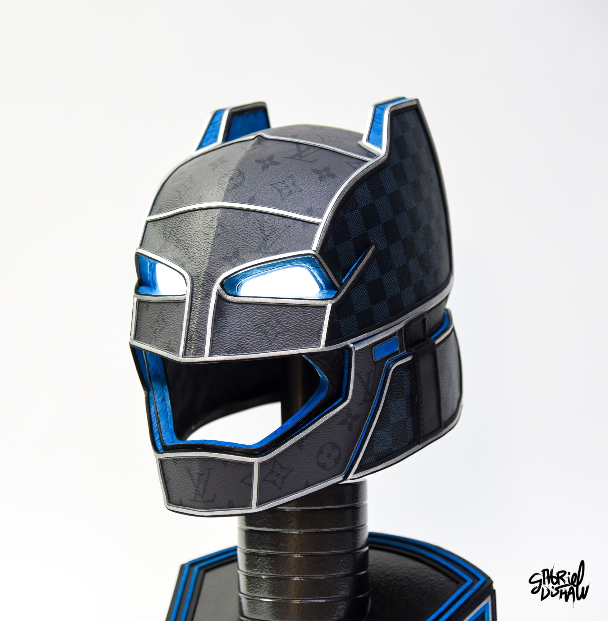 Gabriel-dishaw-gotham-luxe-batman-dark-knight-upcycled-cosplay-helmet-comic-art-dc-comics-18.jpg