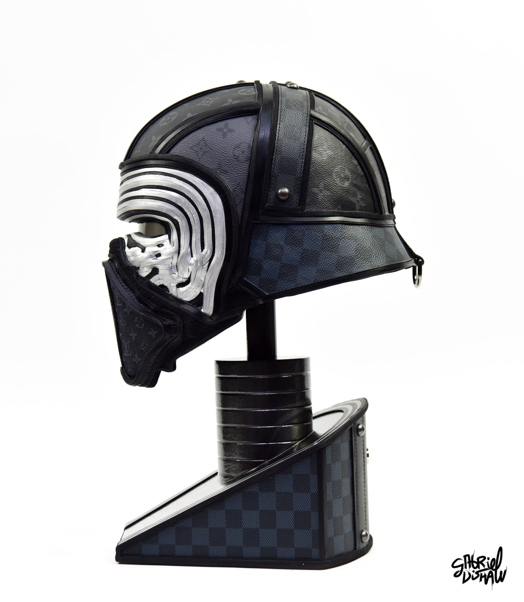 Gabriel-dishaw-luxe-ren--kylo-ren-dark-side-upcycled-cosplay-helmet-art-star-wars-20.jpg