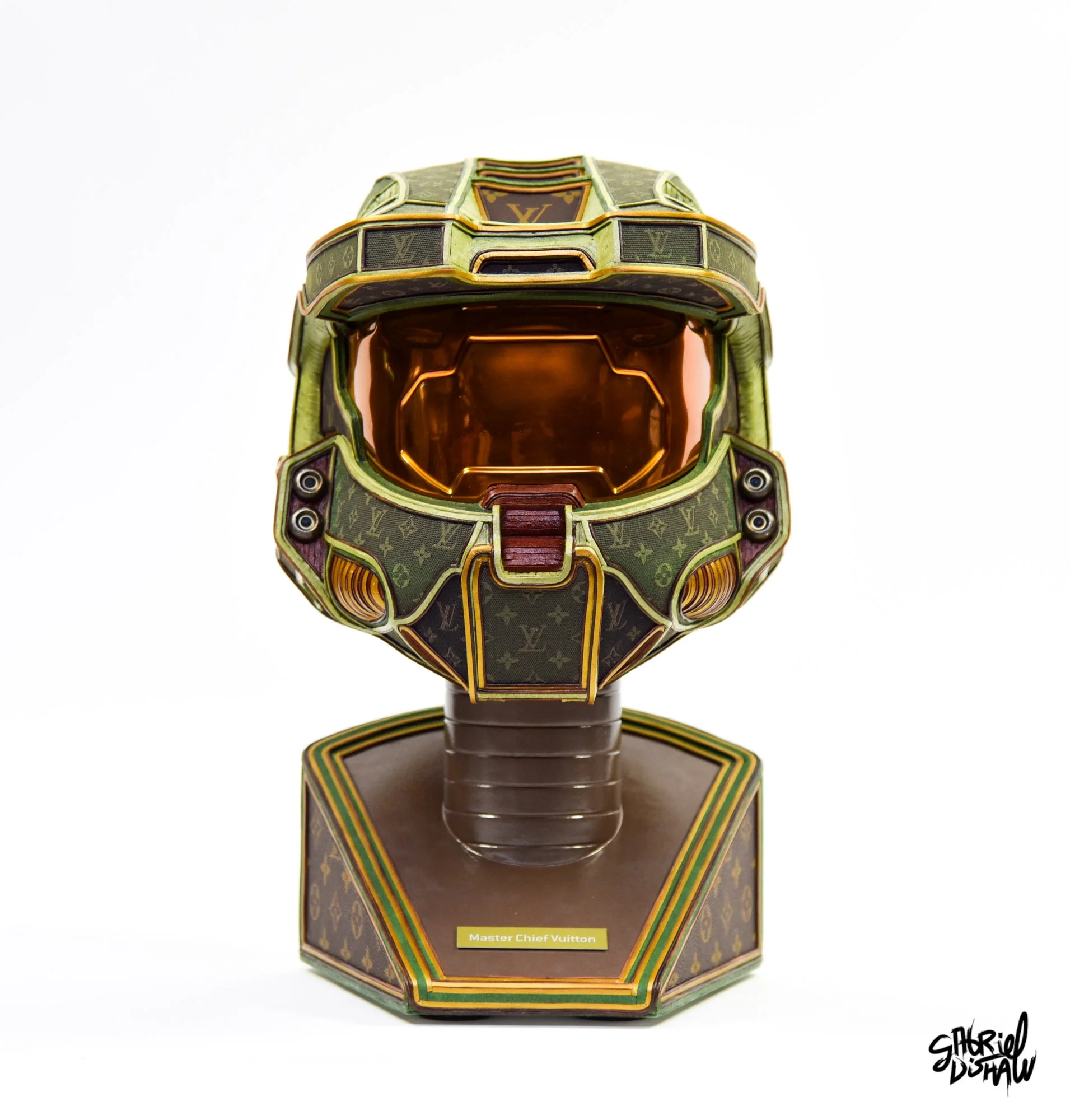 Gabriel-dishaw-master-chief-vuitton-luxe-halo-helmet-luxury-art-upcycled-cosplay-45.jpg