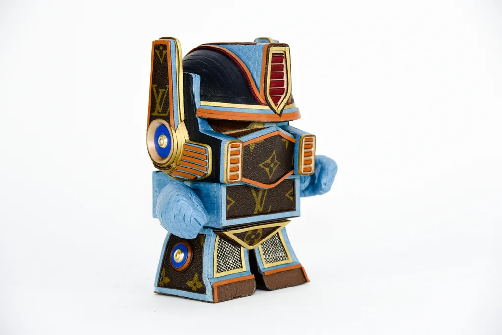 Gabriel Dishaw Optimus LV-4388.jpg