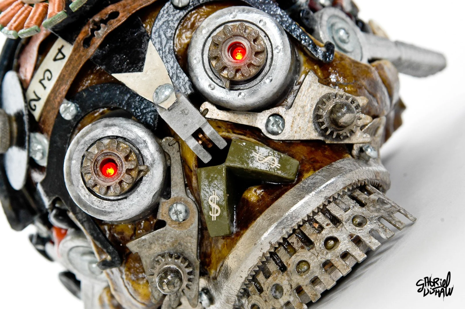 Gabriel-Dishaw-your-days-are-numbered-skull-upcycled-e-waste-skull-series--05.jpg