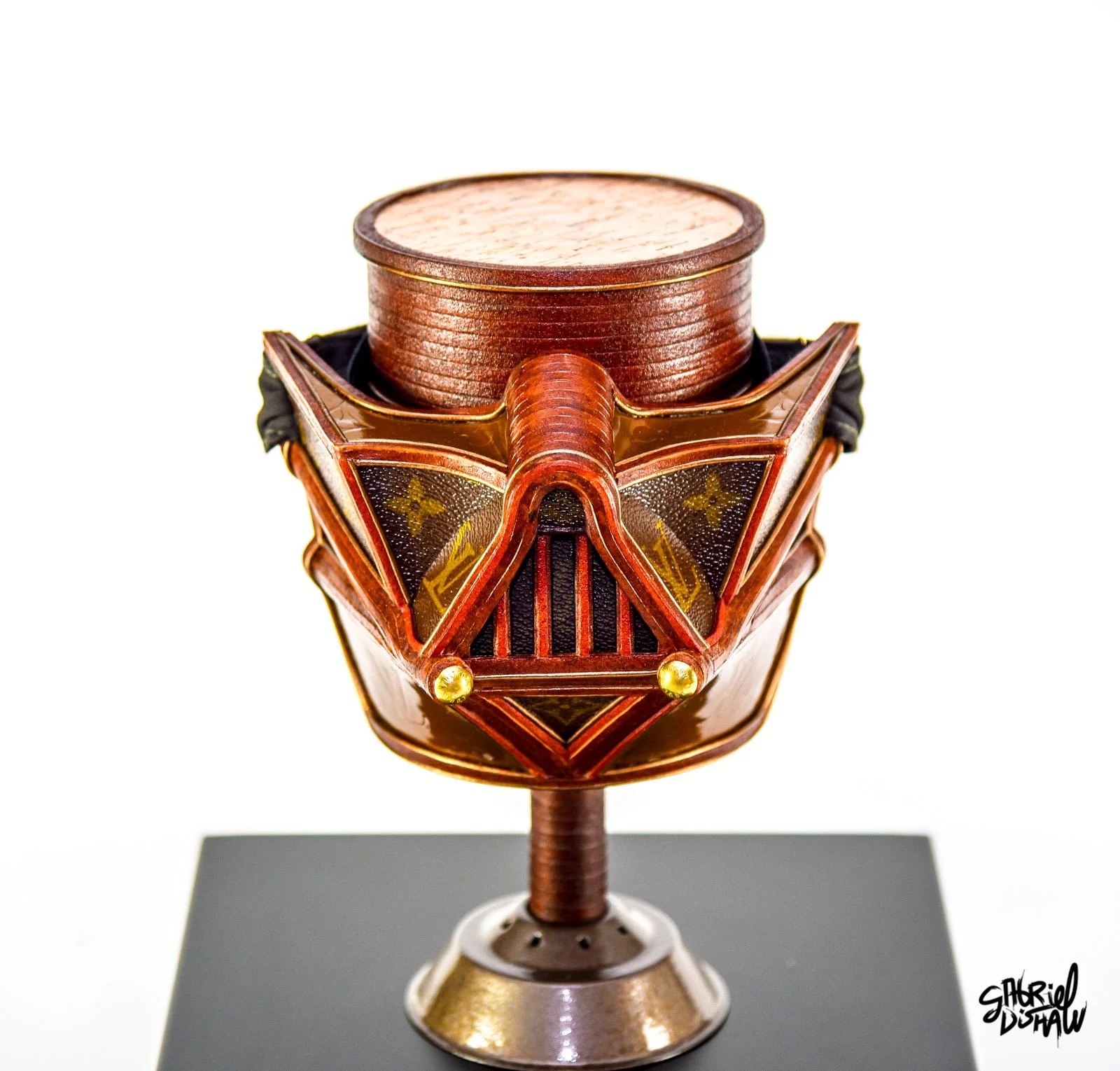 Gabriel-Dishaw-Dishaw-lvader-three-darth-vader-upcycled-luxury-mask-series-star-wars-06.jpg