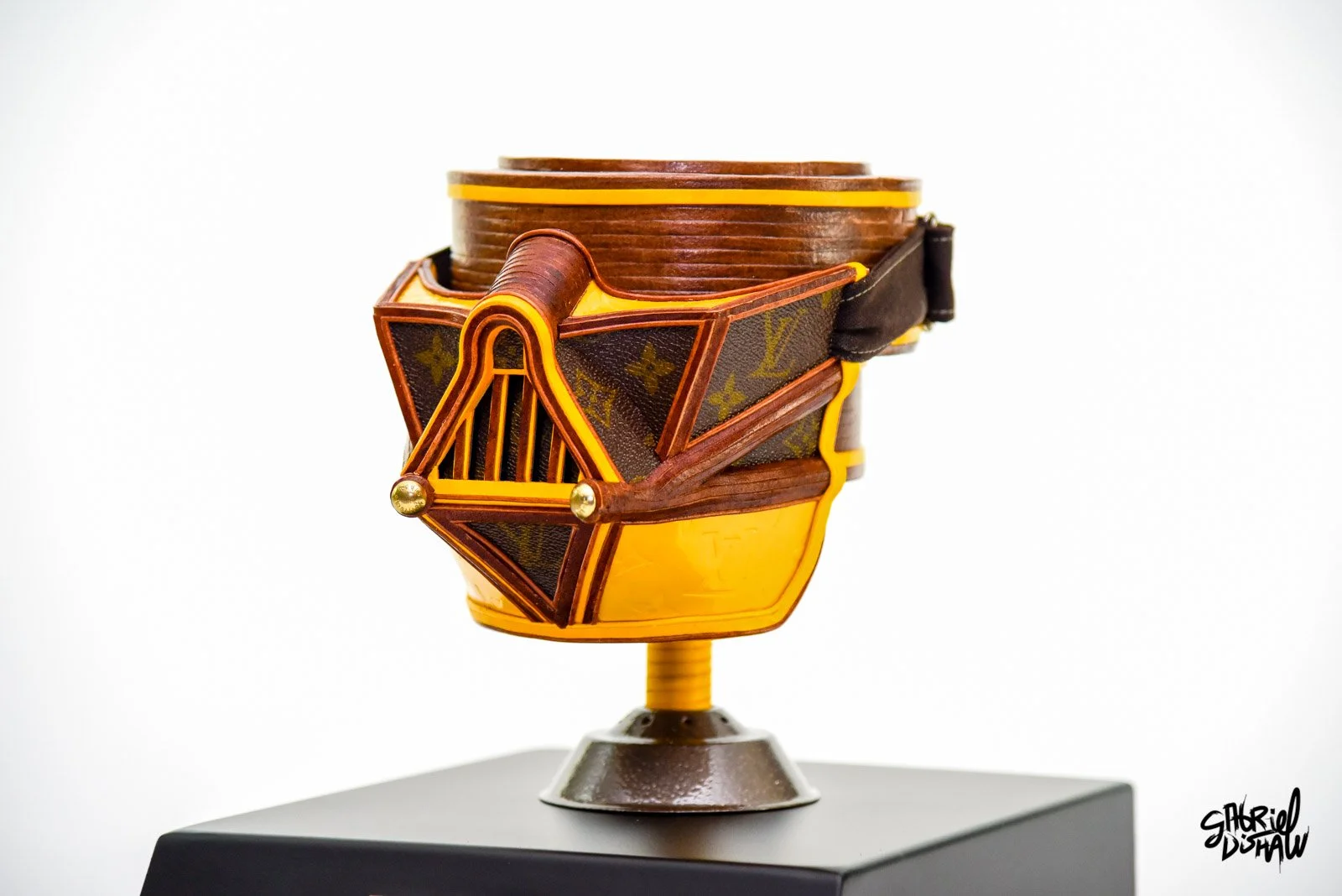 Gabriel-Dishaw-Dishaw-lvader-four-darth-vader-upcycled-luxury-mask-series-star-wars-03.jpg