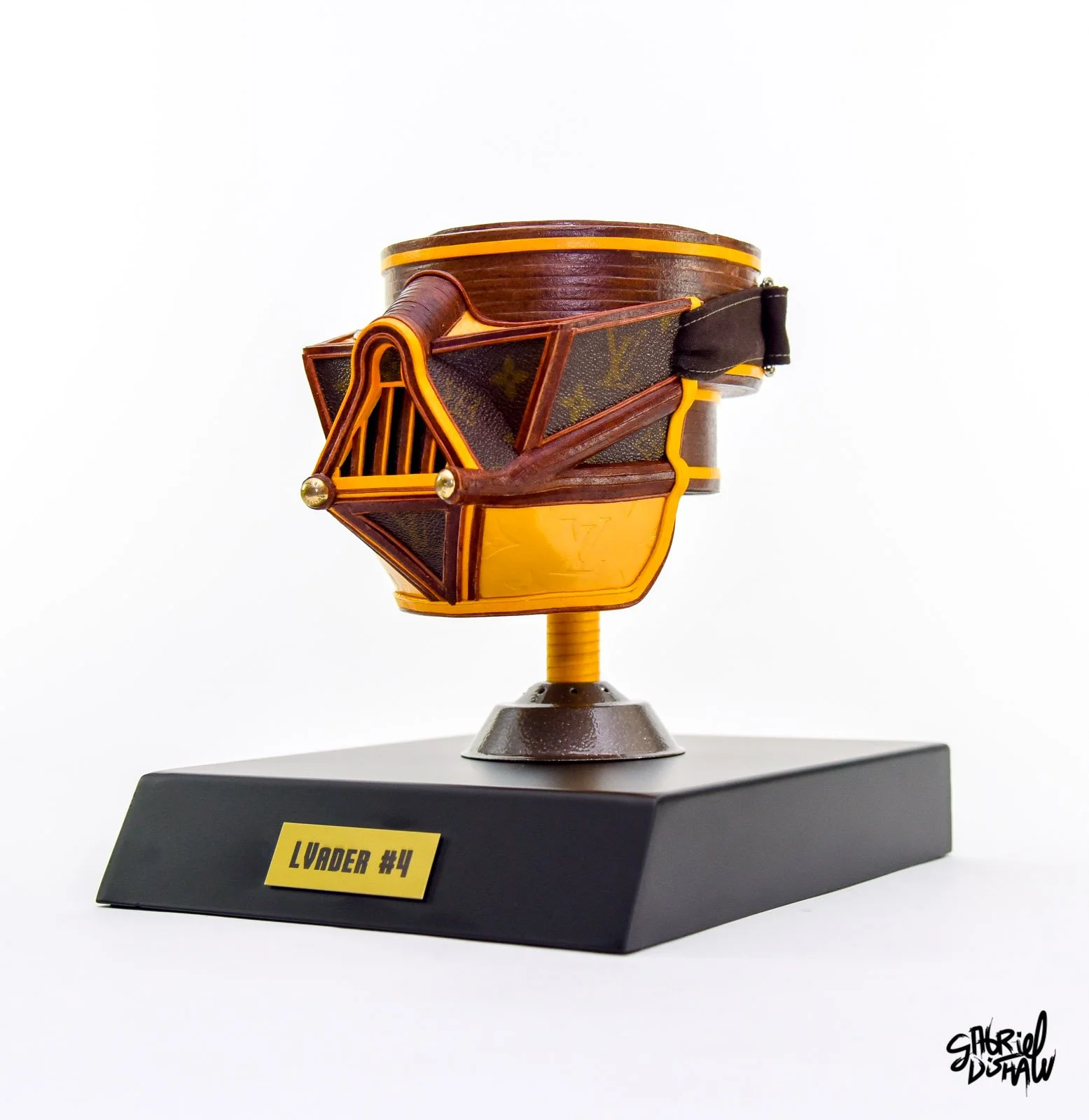 Gabriel-Dishaw-Dishaw-lvader-four-darth-vader-upcycled-luxury-mask-series-star-wars-09.jpg