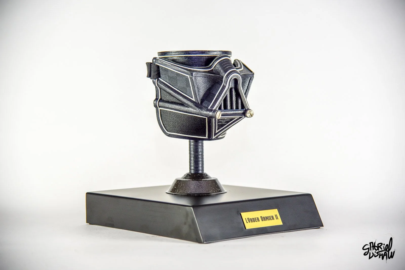 Gabriel-Dishaw-Dishaw-lvader-damier-two-darth-vader-upcycled-luxury-mask-series-star-wars-03.jpg