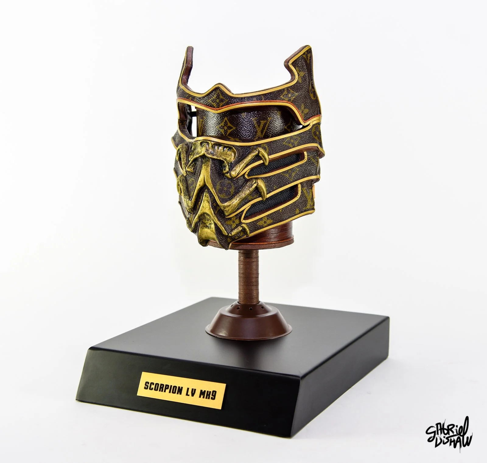 Gabriel-Dishaw-Dishaw-scorpion-lv-mk9-mask-upcycled-luxury-series-video-game-mortal-combat-05.jpg