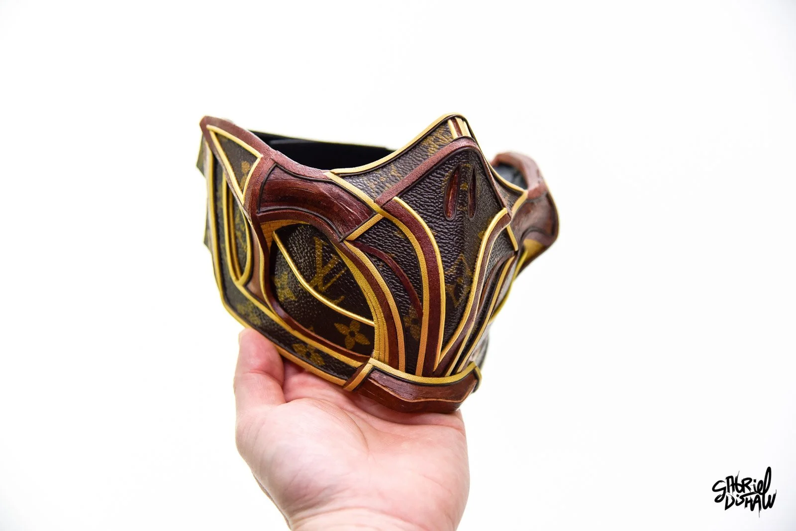 Gabriel-Dishaw-Dishaw-scorpion-lv-mk11-mask-upcycled-luxury-series-video-game-mortal-combat-06.jpg