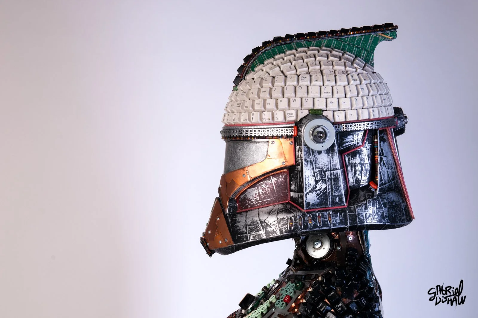 Gabriel-Dishaw-clone-fembot-star-wars-clone-trooper-robot-ewaste-upcycled-figurative-sculpture--16.jpg