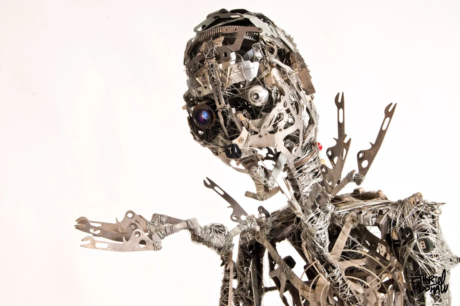 Gabriel-Dishaw-little-boy-robot-ewaste-upcycled-figurative-sculpture--6.jpg