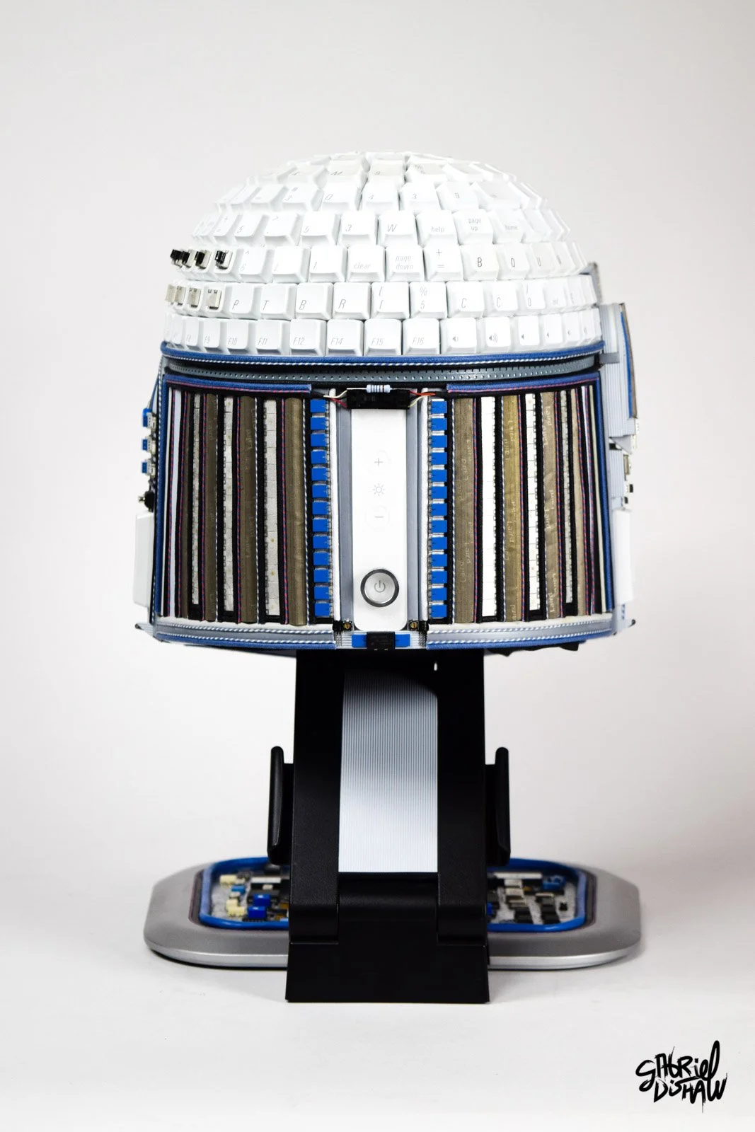 Gabriel-Dishaw-boba-fett-mac-boba-fett-upcycled-mandalorian-star-wars-art-luxury-ewaste-helmet-10.jpg