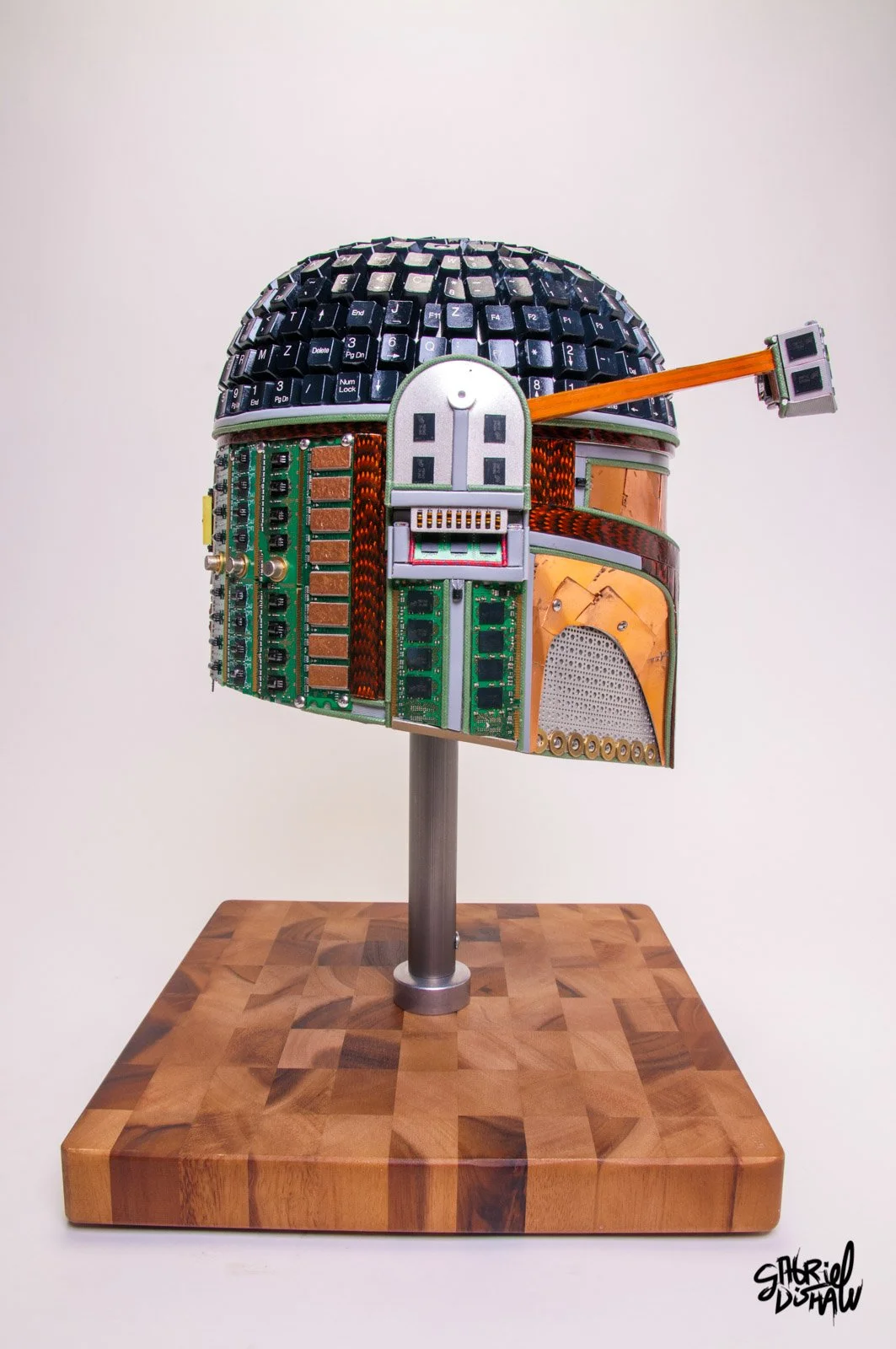 Gabriel-Dishaw-upcycled-boba-fett-mandalorian-star-wars-art-luxury-ewaste-helmet-02.jpg